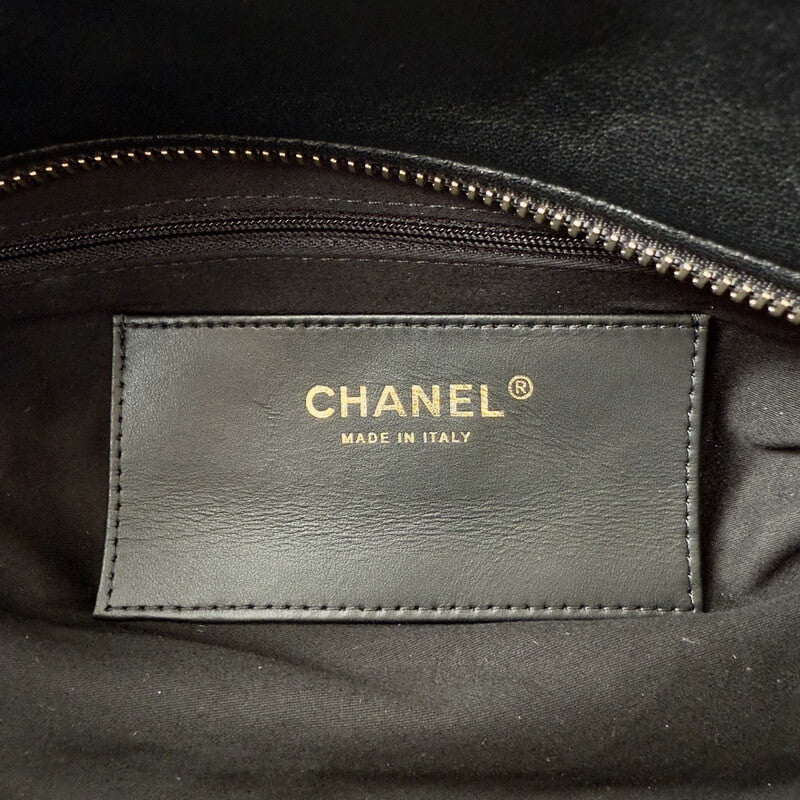 Chanel Shopping Bag in Shiny Lambskin 36 cm